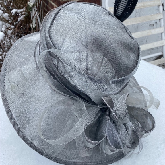 Ladies Hat - Picture 1 of 5